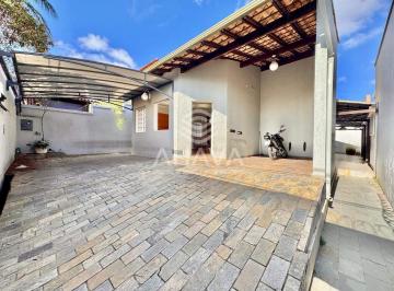 Casa · 204m² · 3 Quartos · 3 Vagas · Casa Linear 3 Quartos sendo 1 Suíte à Venda, 204m², 2 Vagas, Bairro Santa Amélia, próximo a Avenida