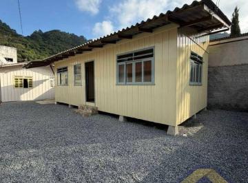 Casa · 2 Quartos · 1 Vaga · Casa Mista no Bairro Ilhota em Itapema SC