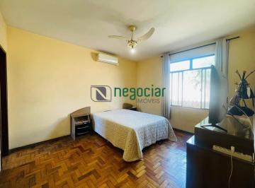 Casa · 155m² · 4 Quartos · 2 Vagas · Excelente oportunidade para investir, empreender ou morar no bairro Bom Retiro! ACEITA FINANCIAMENTO