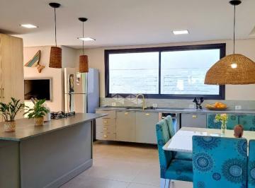Casa · 131m² · 2 Quartos · 3 Vagas · Casa semi nova com 2 quartos, suite e 3 vagas de garagem no bairro Vila Ipiranga