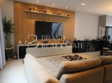 Casa · 154m² · 3 Quartos · 3 Vagas · Casa à Venda em Interlagos com Suíte, Piscina e 3 Vagas