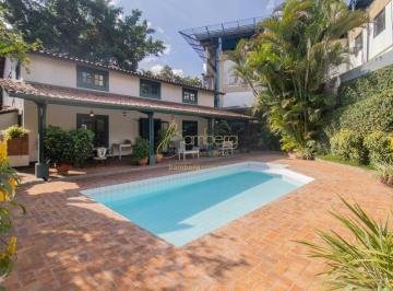 Casa · 369m² · 3 Quartos · 4 Vagas · "Casa de Fazenda" no City Butantã em Rua Fechada!