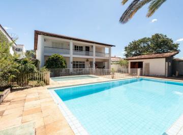 Casa · 630m² · 4 Quartos · 3 Vagas · Tem casas que já vêm prontas. Esta vem cheia de possibilidades.