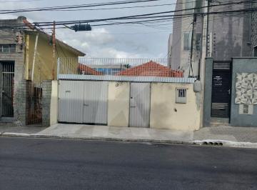 Casa · 90m² · 2 Quartos · 1 Vaga · Casa térrea independente com 2 quartos, sala, cozinha, 2 banheiros, 1 vaga + salão nos fundos.