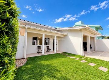 Casa · 254m² · 3 Quartos · 3 Vagas · Casa térrea com 253m² em terreno dde 360m²- 3 quartos sendo 1 suíte- Parque são Jorge- Florianópoli