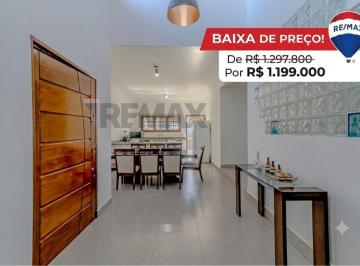 Casa · 380m² · 5 Quartos · 6 Vagas · Casa Espaçosa em Atibaia e Região | 4 Suítes, 1 Dormitório, Piscina e Terreno de 1.659m²