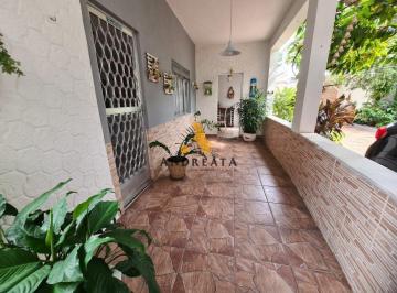 Casa · 240m² · 4 Quartos · 4 Vagas · Venda de Casa em Condomínio com 4 quarto(s), 2 suíte(s), 240 m², por R$ 680 mil, no condomínio Villa