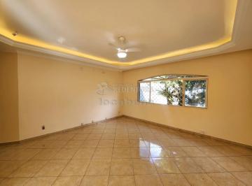 Casa · 450m² · 3 Quartos · 2 Vagas · Ótima casa com 3 dormitórios e 2 WC´s localizada no bairro Jardim Vivendas.