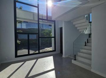 Casa · 280m² · 3 Quartos · 6 Vagas · Condomínio Bella Cittá Fazenda Rodeio, Mogi das Cruzes