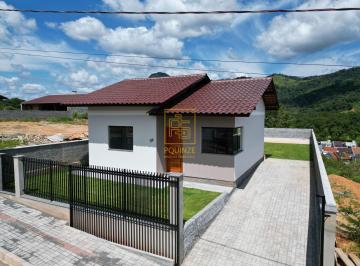 Casa · 58m² · 2 Quartos · Casa com amplo quintal em localização tranquila de Indaial