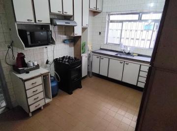 Casa · 129m² · 2 Quartos · 1 Vaga · Vende-se sobrado no Centro de Taboão da Serra