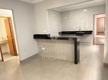 Casa · 200m² · 3 Quartos · Casa a venda, com 3 quartos sendo 2 suites, bairro Jardim Patricia em Uberlandia
