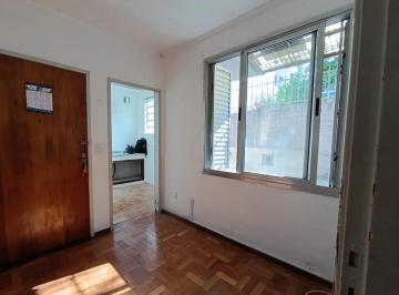 Apartamento · 46m² · 2 Quartos · Apartamento térreo 2 quartos no bairro Petrópolis