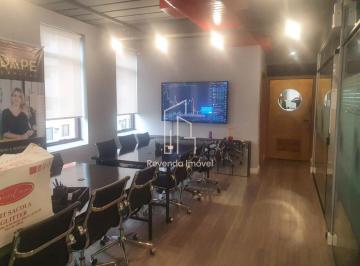 Comercial · 104m² · 2 Vagas · Aluguel de Sala Comercial com 2 Banheiros e 2 Vagas de Garagem na Cidade Monções - São Paulo-SP