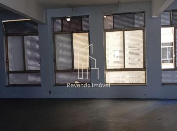 Comercial · 470m² · Aluguel de Prédio Comercial no Centro de São Paulo-SP: 3 salas, 3 banheiros, 470m² de área.