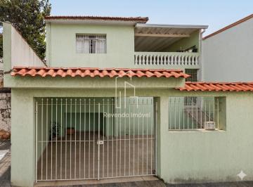 Casa · 225m² · 3 Quartos · 1 Vaga · Espaçosa casa de 3 quartos para locação na Vila Rio Branco, São Paulo-SP - 225m², 2 banheiros e gara