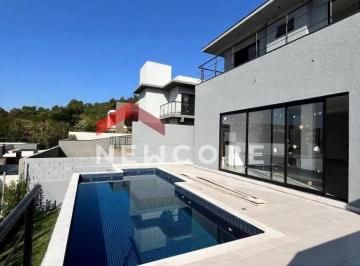 Casa · 250m² · 3 Quartos · 3 Vagas · Casa de condomínio em  Estrada dos Pires - Rio Abaixo - Atibaia/SP