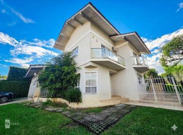 Casa · 318m² · 4 Quartos · 4 Vagas · Sobrado 04 quartos de esquina no Cristo Rei
