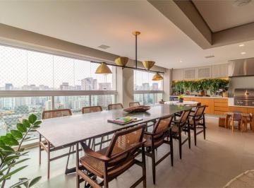 Apartamento · 210m² · 3 Quartos · 3 Vagas · Apartamento com 3 quartos à venda em Vila olímpia - SP