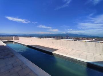 Apartamento · 84m² · 2 Quartos · 2 Vagas · Apartamento moderno com varanda e 2 vagas na Ponta Da Praia 
