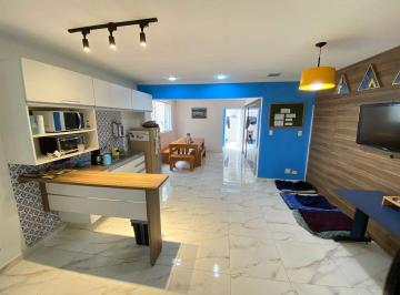 Casa · 231m² · 3 Quartos · 2 Vagas · Casa, Ponta da Praia, Santos - R$ 1.35 mi, Cod: 4384