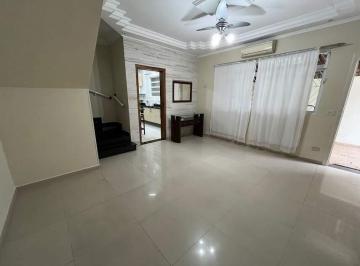 Casa · 225m² · 3 Quartos · 2 Vagas · Sobrado em Aparecida, Sobrado em Santos, Sobrado com 3 dorms, Sobrado à Venda em Aparecida, Sobrado 