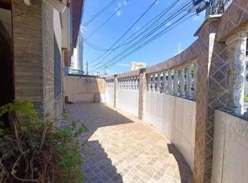 Casa · 114m² · 3 Quartos · 3 Vagas · Casa Térrea à Venda no bairro da Encruzilhada – Santos S.P Ampla, funcional e bem localizada