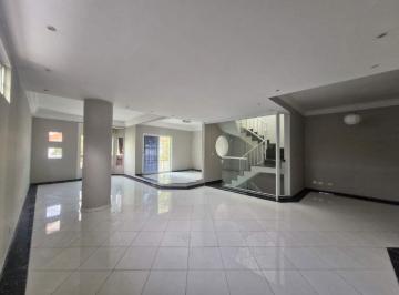 Casa · 260m² · 4 Quartos · 3 Vagas · Sobreposta Alta a venda no Boqueirão em Santos