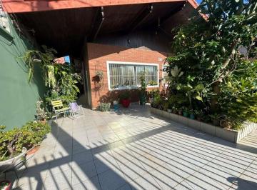 Casa de 3 quartos, Itanhaém · Casa para Venda, Itanhaém / SP. Possui 03 dormitórios