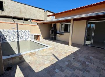 Casa de 2 quartos, Itanhaém · Casa com 2 quartos e piscina em Itanhaém.
