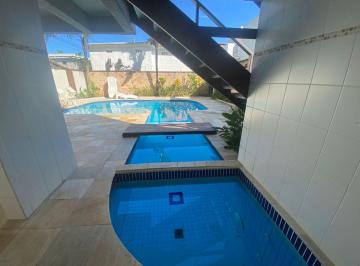 Casa de 4 quartos, São Sebastião · Casa em Camburizinho 4 dormitórios 178 m2