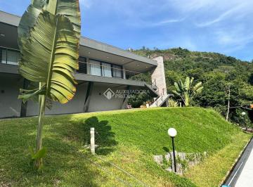 Casa · 420m² · 4 Quartos · 8 Vagas · Auxiliadora Predial Vende Casa no Bairro Lomba Grande