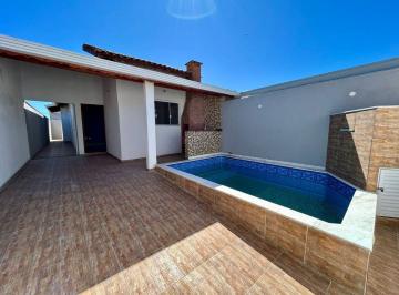 Casa de 2 quartos, Peruíbe · Casa na praia com 2 quartos e piscina em Peruíbe.