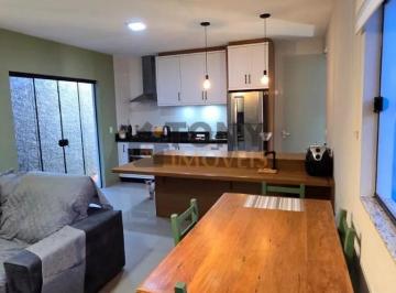 Casa · 77m² · 3 Quartos · 3 Vagas · Casa e 3 dormitórios sendo 1 suíte à venda no bairro Potecas - São José - SC