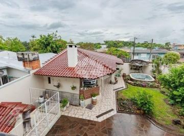 Casa · 240m² · 3 Quartos · 3 Vagas · Sobrado à venda com 3 dormitórios em Canoas