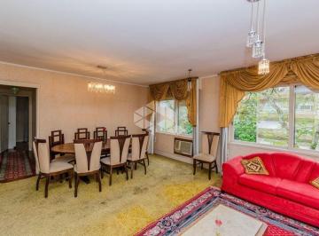 Apartamento · 116m² · 3 Quartos · 2 Vagas · Amplo e Bem Iluminado, com Vista para Duas Ruas e Conforto Completo
