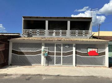 Casa de 4 quartos, Santa Maria · CASA IMPRESSIONANTE NA QR 310 EM SANTA MARIA — 4 QUARTOS, CLOSET E GARAGEM PARA 6 CARROS!