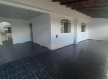 Casa de 3 quartos, Samambaia · SAMAMBAIA SUL--CASA 3 QTS 1 SUÍTE---2 VAGAS DE GARAGEM
