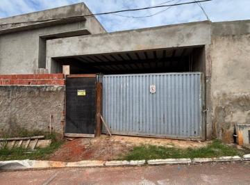 Casa de 3 quartos, Vicente Pires · Casa com 200 m² terreno, 3 quartos à venda em Vicente Pires