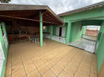 Casa · 250m² · 4 Quartos · 3 Vagas · Sobrado com 4 quartos para alugar no Bosque dos Eucaliptos com quintal, churrasqueira e hidromassage