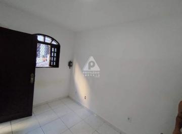 Casa · 124m² · 5 Quartos · 1 Vaga · 2 Casas,1 kitnet, 1 vaga de garagem e terraço à venda no Catete