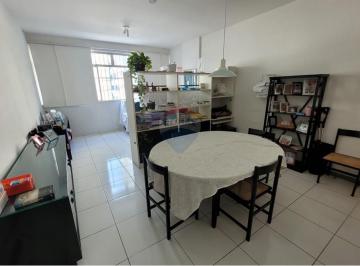 Apartamento · 100m² · 3 Quartos · Apartamento 3/4, 1 suíte na Barra, a cerca de 20m do Shopping Barra, portaria 24h - Conforto e Prati