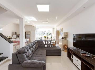 8abcd96dfec7f6123863d3e9a98726731293f717 · Sobrado com 153m² à venda no Abranches – 3 quartos, suíte, garagem coberta e quintal com churrasquei