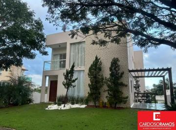 Casa · 350m² · 6 Quartos · Casa Padrão em CAMAÇARI