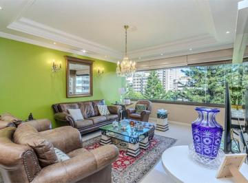 Apartamento · 254m² · 3 Quartos · 3 Vagas · Cobertura com 3 quartos à venda em Auxiliadora - RS