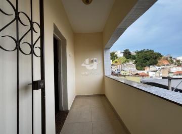Casa · 87m² · 3 Quartos · 1 Vaga · Sobrado espaçoso com 3 quartos e quintal no Costa Carvalho.