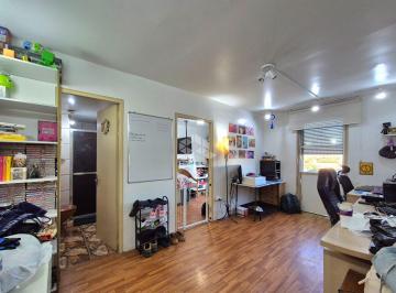 Apartamento · 45m² · 1 Quarto · 1 Vaga · Apartamento de 1 dormitório e 1 vaga de garagem, no bairro Humaitá, em Porto Alegre.
