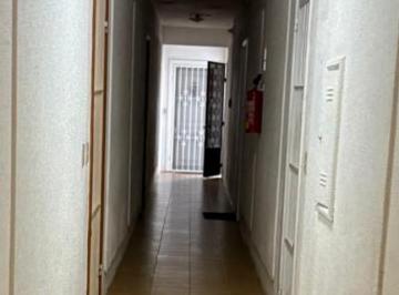 Apartamento de 1 quarto, Porto Alegre · Apartamento JK com Pátio para Venda Térreo na Azenha