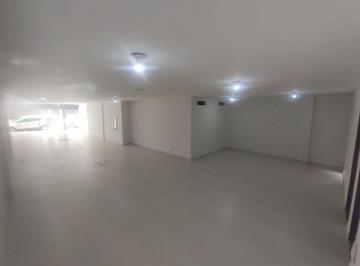 Comercial , Macaé · VENDO ÓTIMA LOJA COM 130 METROS QUADRADOS NO CENTRO DE MACAÉ