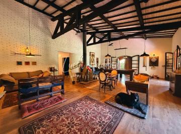 1 · Casa Artística – Vale das Laranjeiras